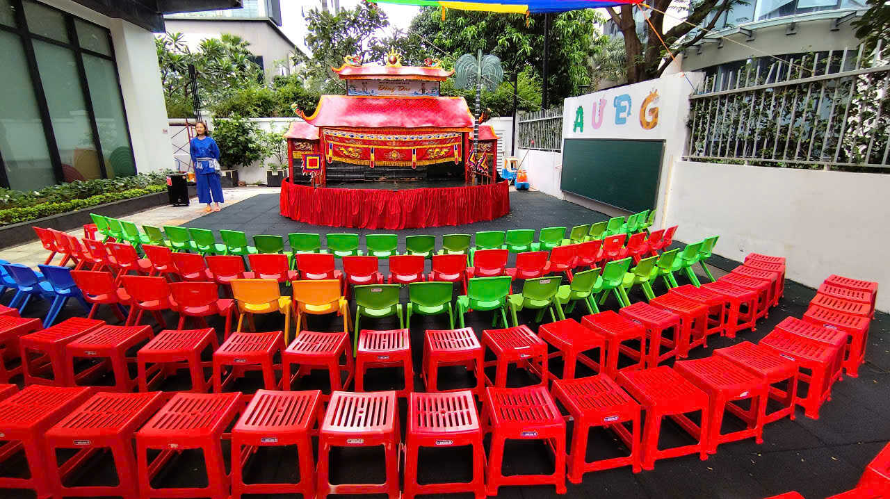 Múa rối nước tại trường Vinschool – chương trình ngoại khóa văn hóa truyền thống do Múa Rối Đồng Dao biểu diễn